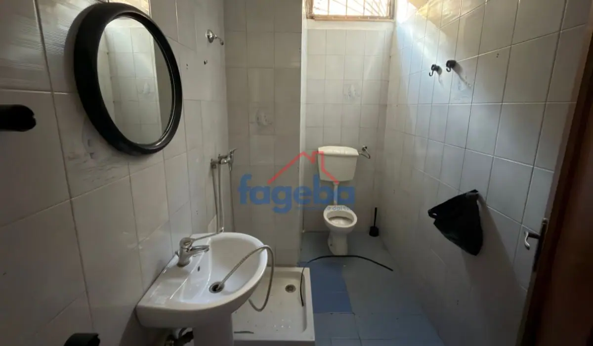 Locale commerciale angolare — foto 1