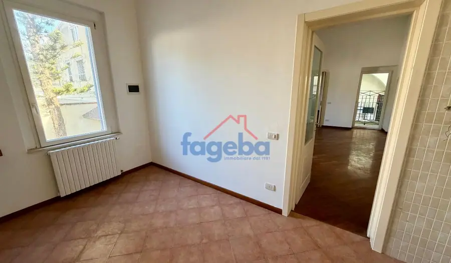 Ufficio di prestigio a Trani (zona porto) — foto 7