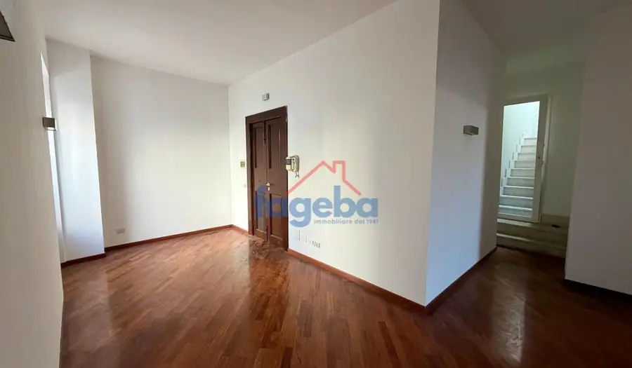 Ufficio di prestigio a Trani (zona porto) — foto 14